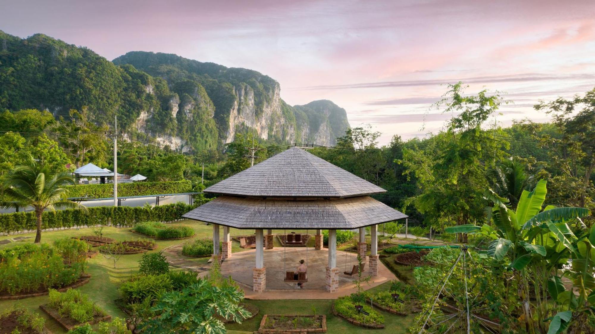 Отель Anana Ecological Krabi - Sha Extra